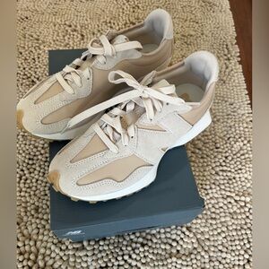 New Balance 327 Sneaker